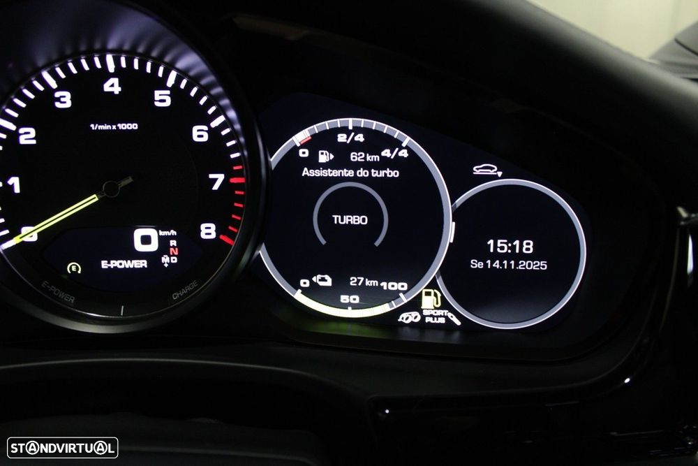 Porsche Panamera 4 E-Hybrid - 58