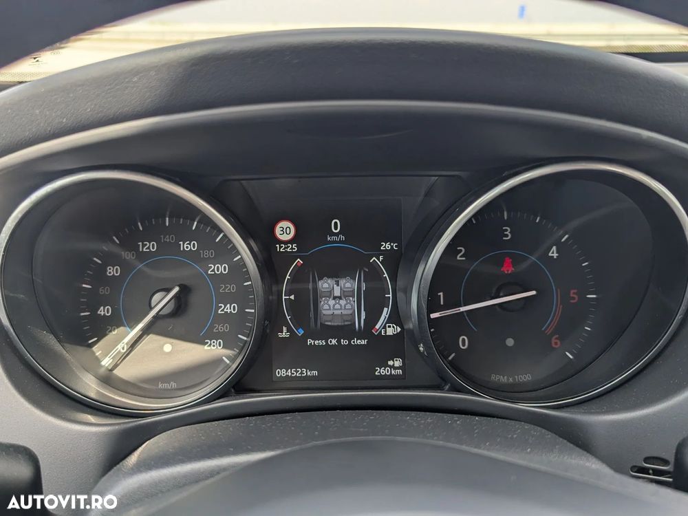Jaguar XE 2.0 Prestige - 15