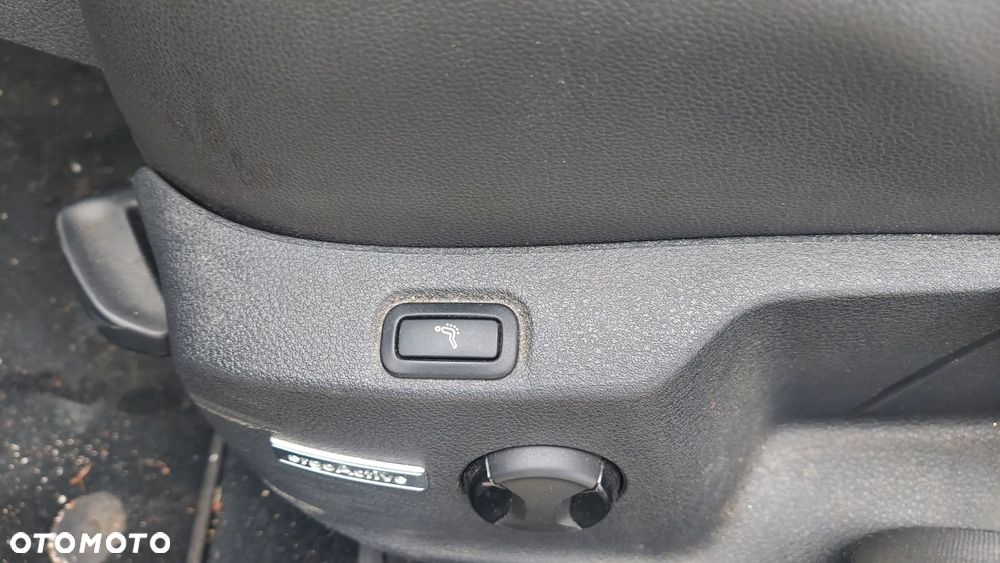 Volkswagen Golf 1.6 TDI BlueMotion Technology Allstar - 8