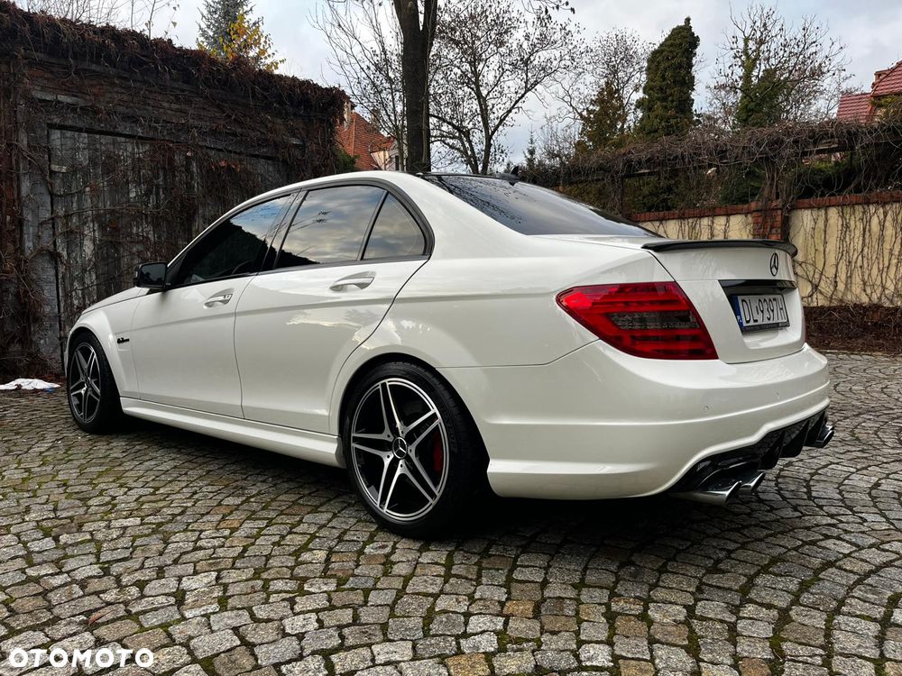 Mercedes-Benz Klasa C 63 AMG 7G-TRONIC SPORT EDITION - 9