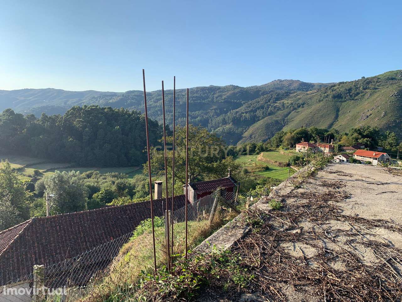 Magnífico Terreno com 600m2 no Coração do Gerês - Grande imagem: 4/17