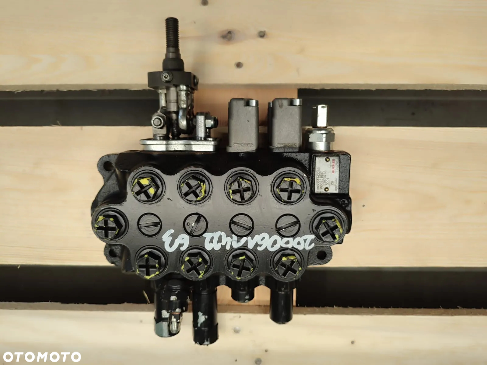 Rozdzielacz hydrauliczny 200061141163 BUCHER - 2