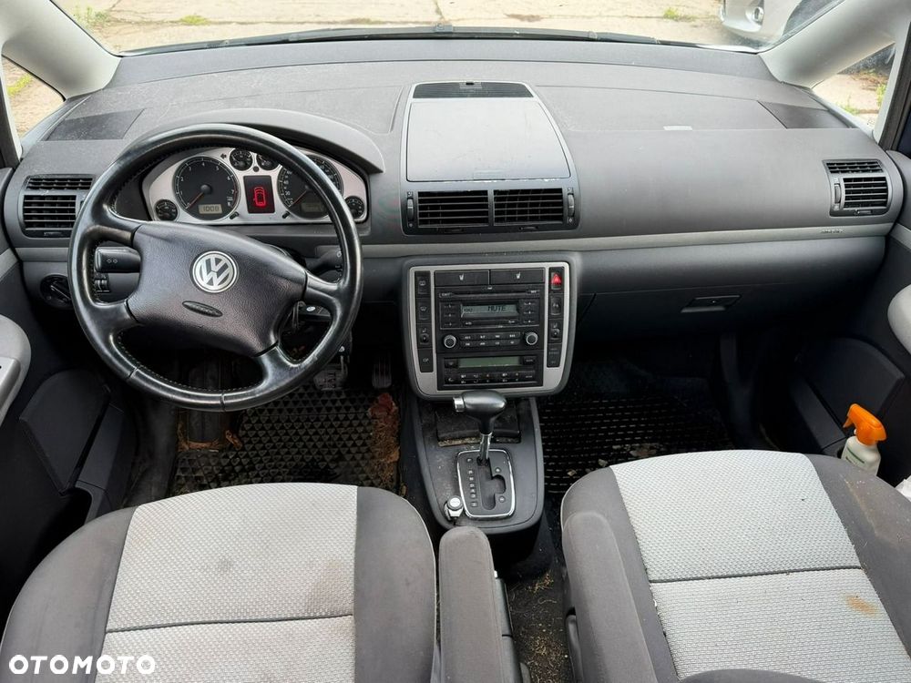 Volkswagen Sharan - 8