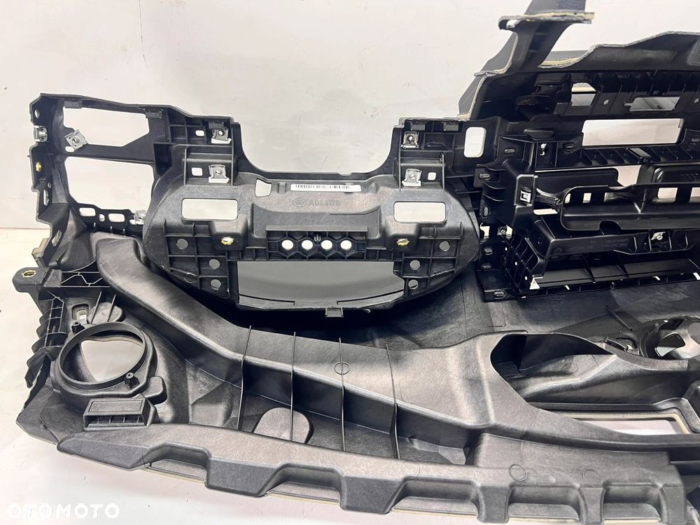 DESKA KOKPIT KONSOLA AUDI A4 B9 8W1857001K 24A 1/25 USZKODZONA - 9