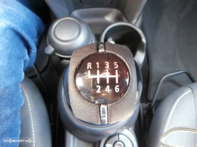 MINI 5 Portas One D - 16