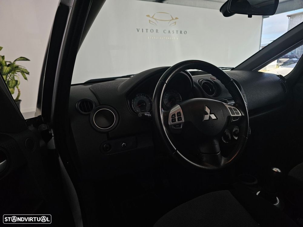 Mitsubishi Colt 1.3 Instyle CA - 11