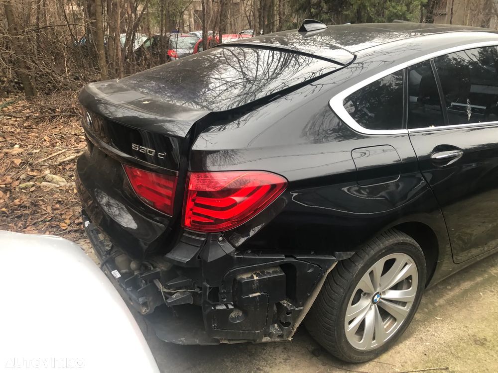 Dezmembrez Bmw seria 5 GT 530D F07 negru 2010 - 4