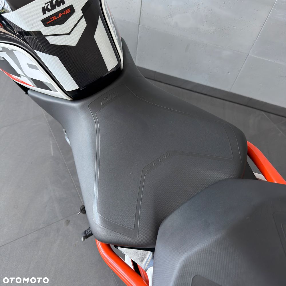 KTM Duke 125 - 13
