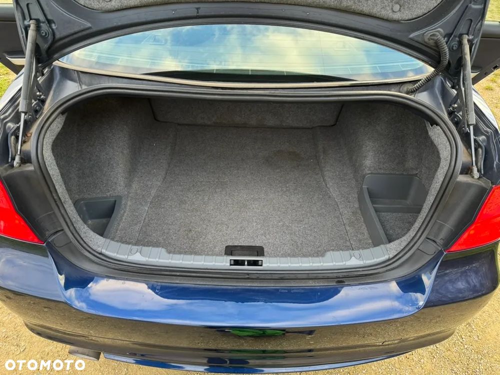 BMW Seria 3 318d - 11