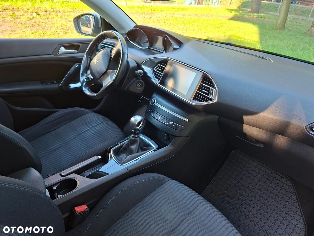 Peugeot 308 - 19