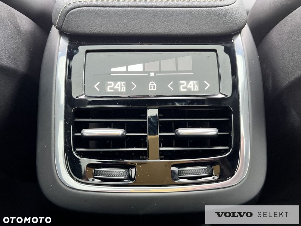 Volvo XC 60 - 32