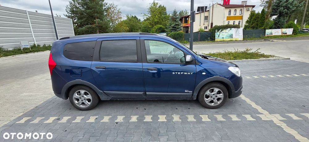 Dacia Lodgy 1.6 SCe Stepway S&S - 10