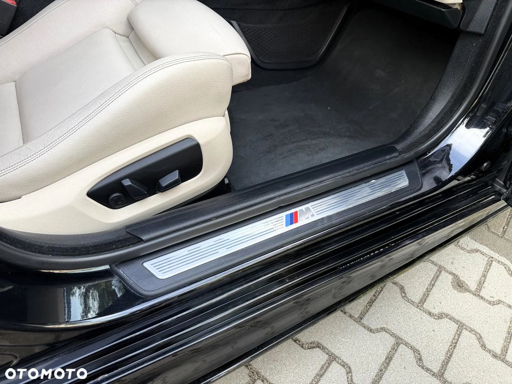 BMW Seria 5 525d Sport-Aut Luxury Line - 11