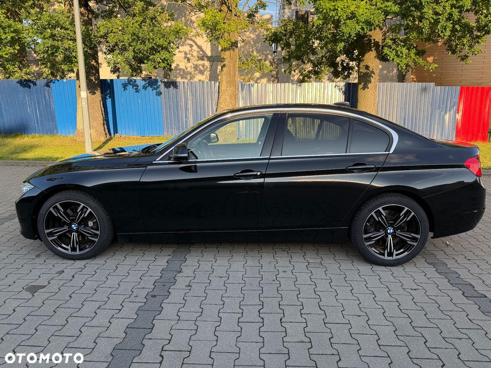 BMW Seria 3 330d Sport-Aut Luxury Line - 15