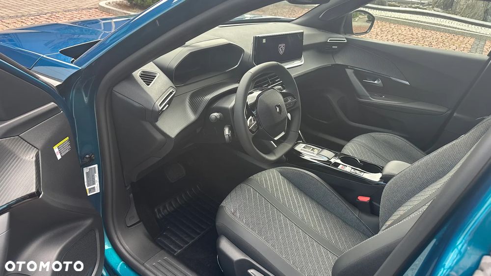 Peugeot 2008 PureTech mHEV Allure e-DCS6 - 11