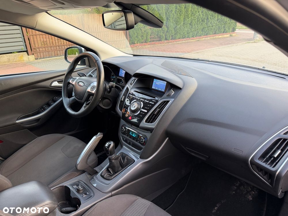 Ford Focus 1.6 Ti-VCT Titanium - 36
