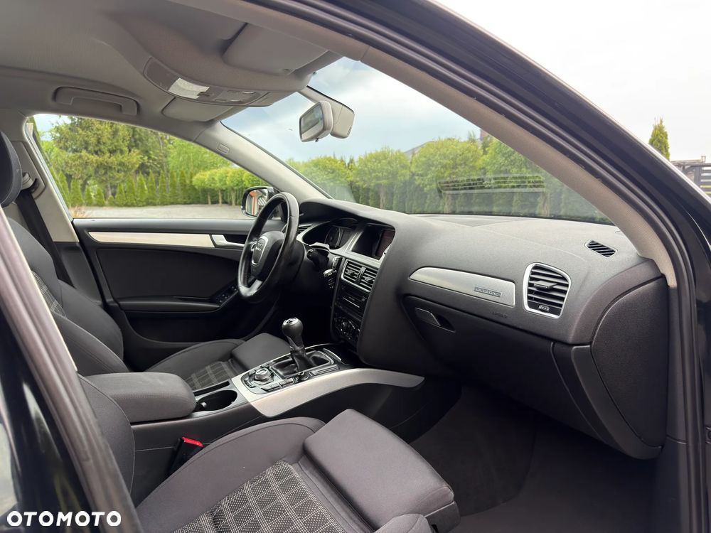 Audi A4 Avant 2.0 TFSI quattro Ambiente - 39