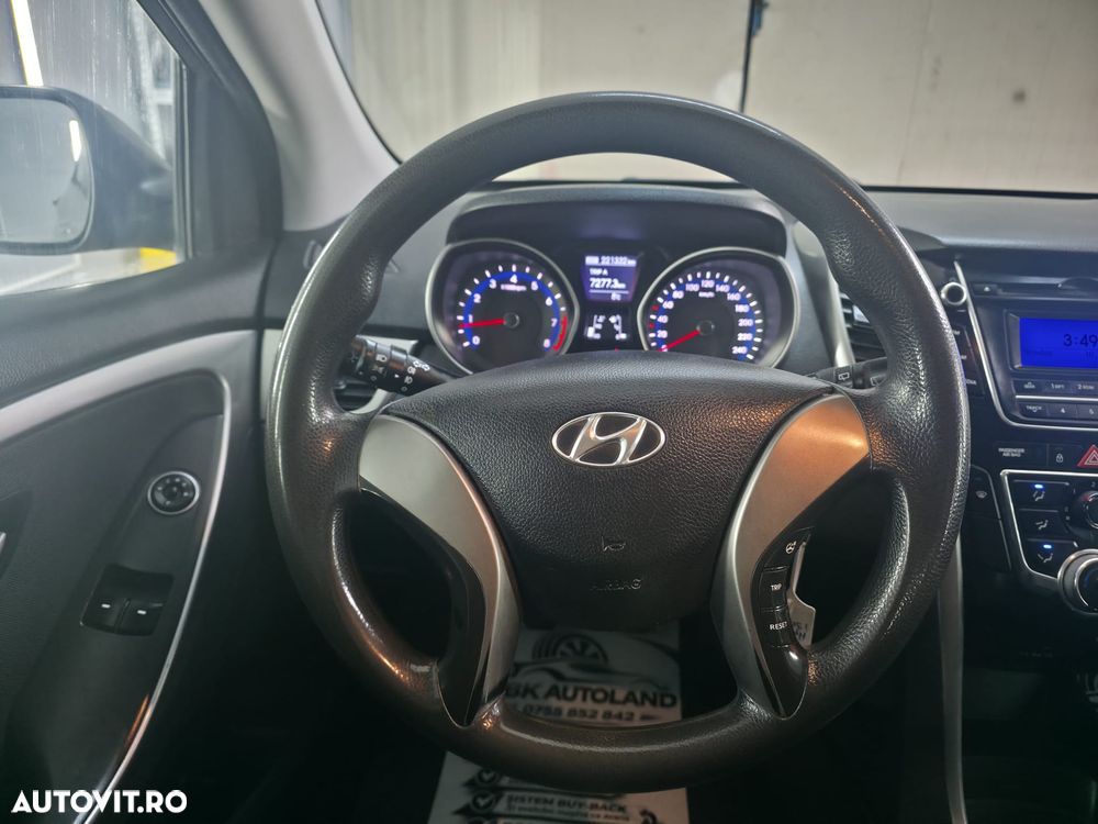 Hyundai i30 1.4 MPi Comfort+ - 17