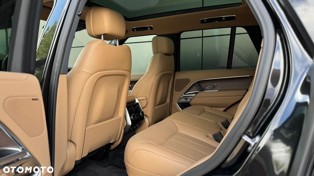 Land Rover Range Rover D300 SE - 10