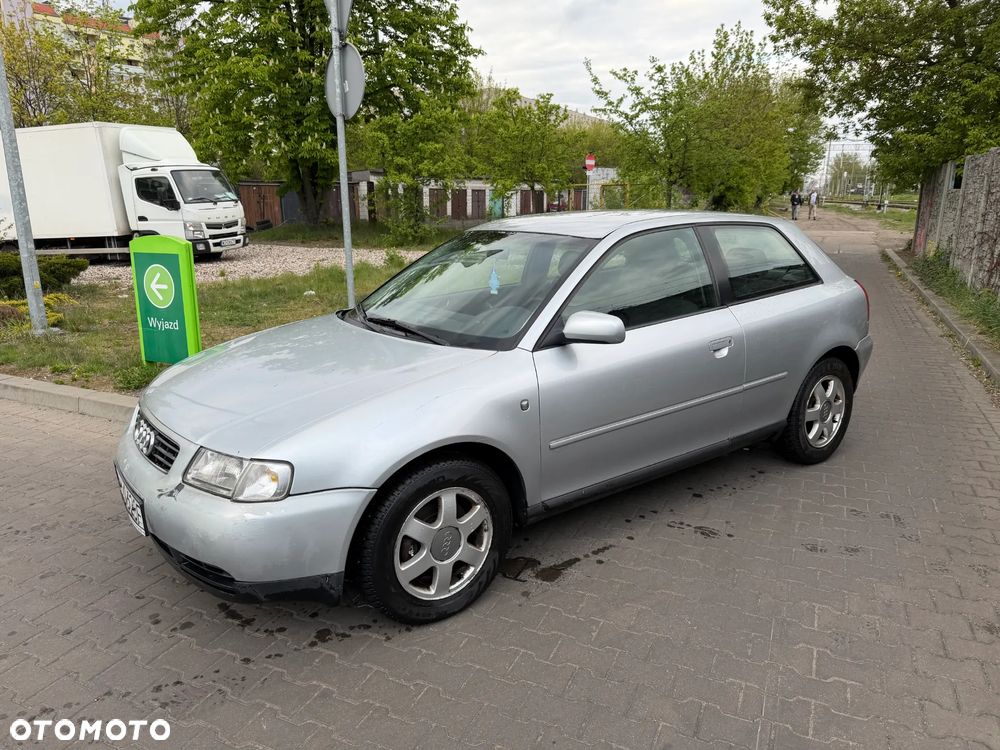 Audi A3 3-drzwiowe 1.8 Ambiente - 3