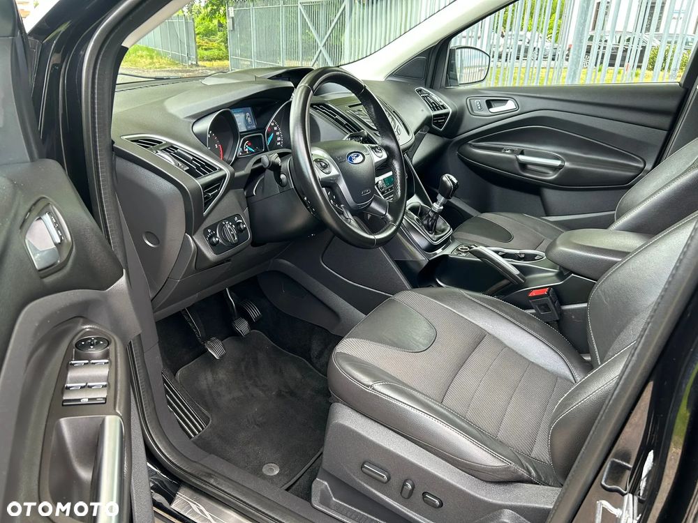 Ford Kuga - 22