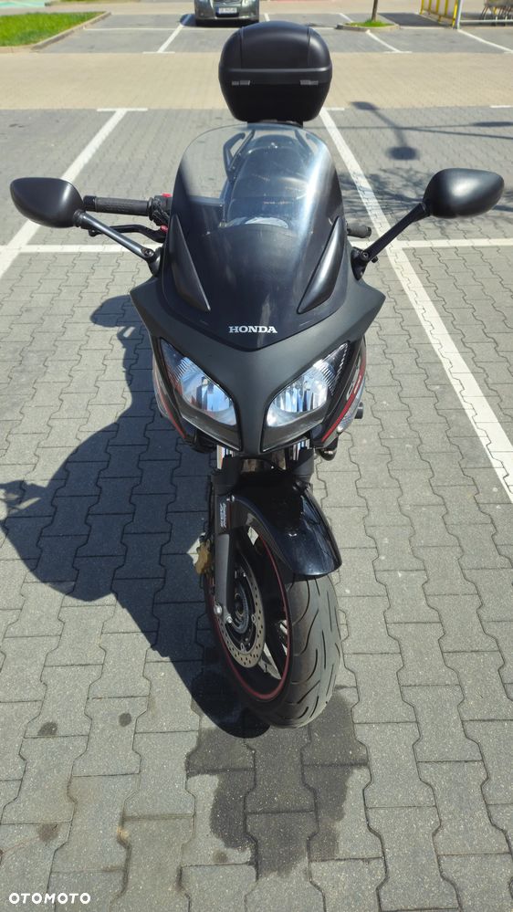 Honda CBF - 10