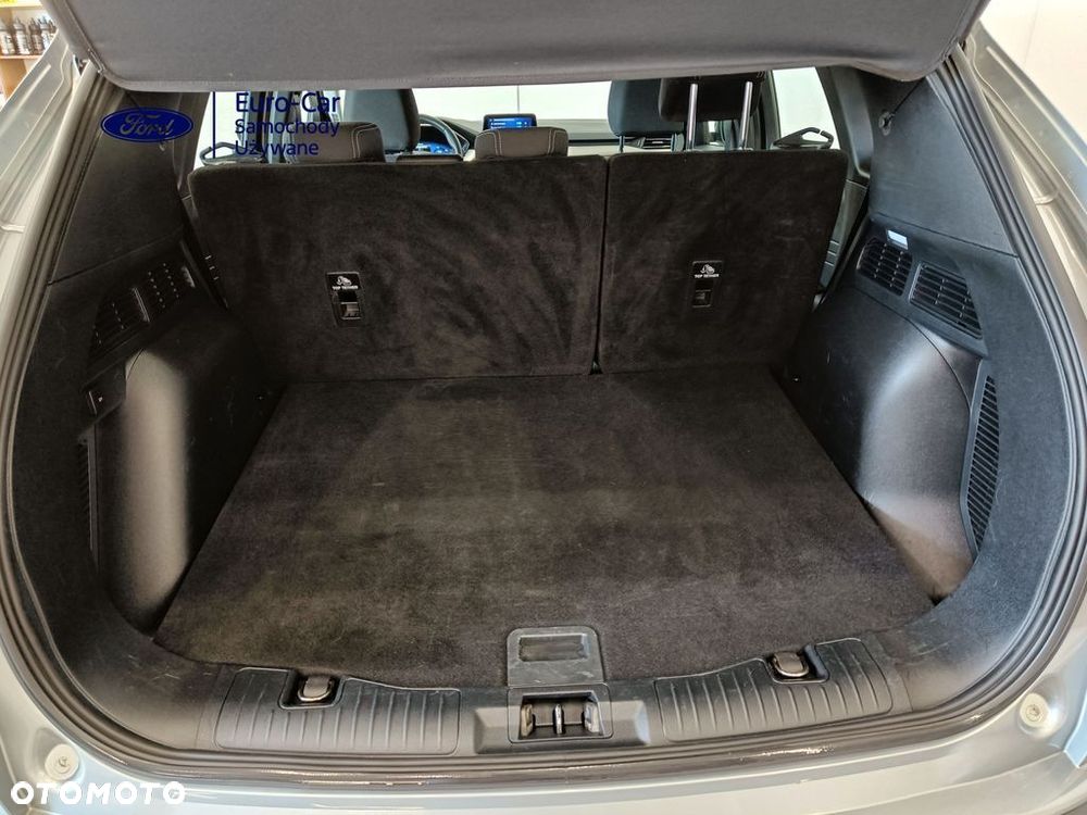 Ford Kuga - 9
