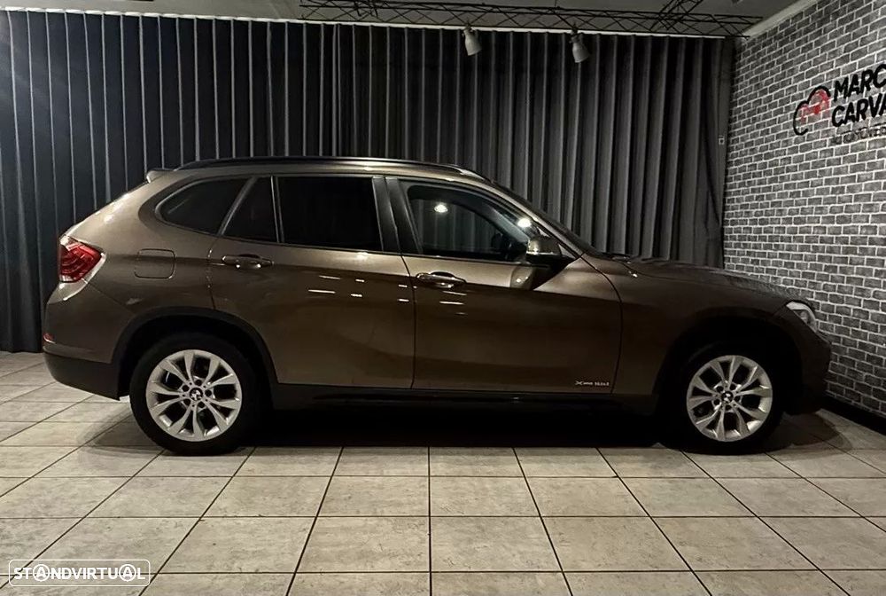BMW X1 18 d xDrive Line Sport - 6