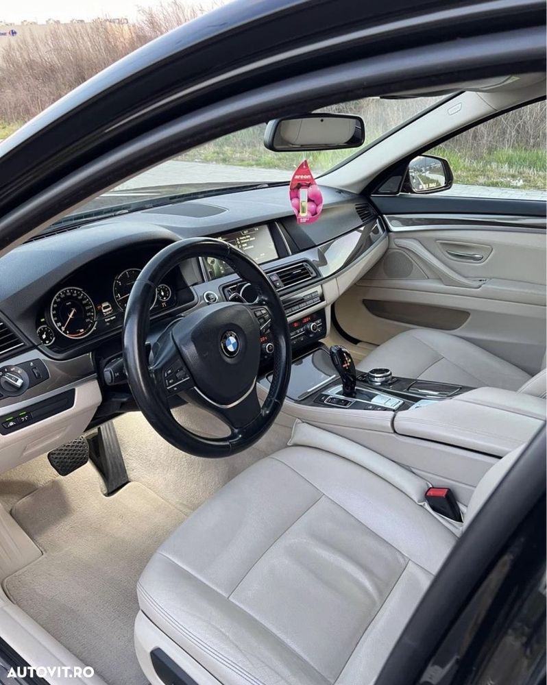 BMW Seria 5 520d xDrive - 7