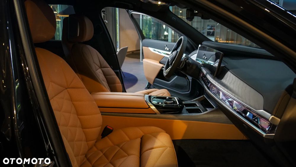 BMW Seria 7 740d xDrive - 12