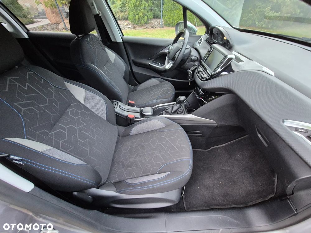 Peugeot 2008 ver-puretech-100-style-s-s-bvm6 - 22