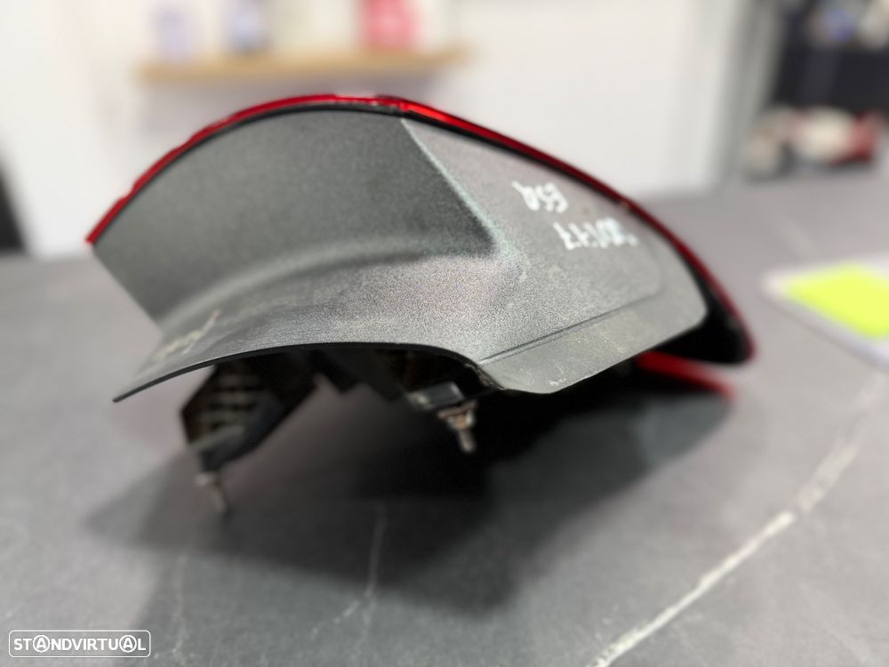 Farolim traseiro esquerdo Mercedes Class A W177 - 2