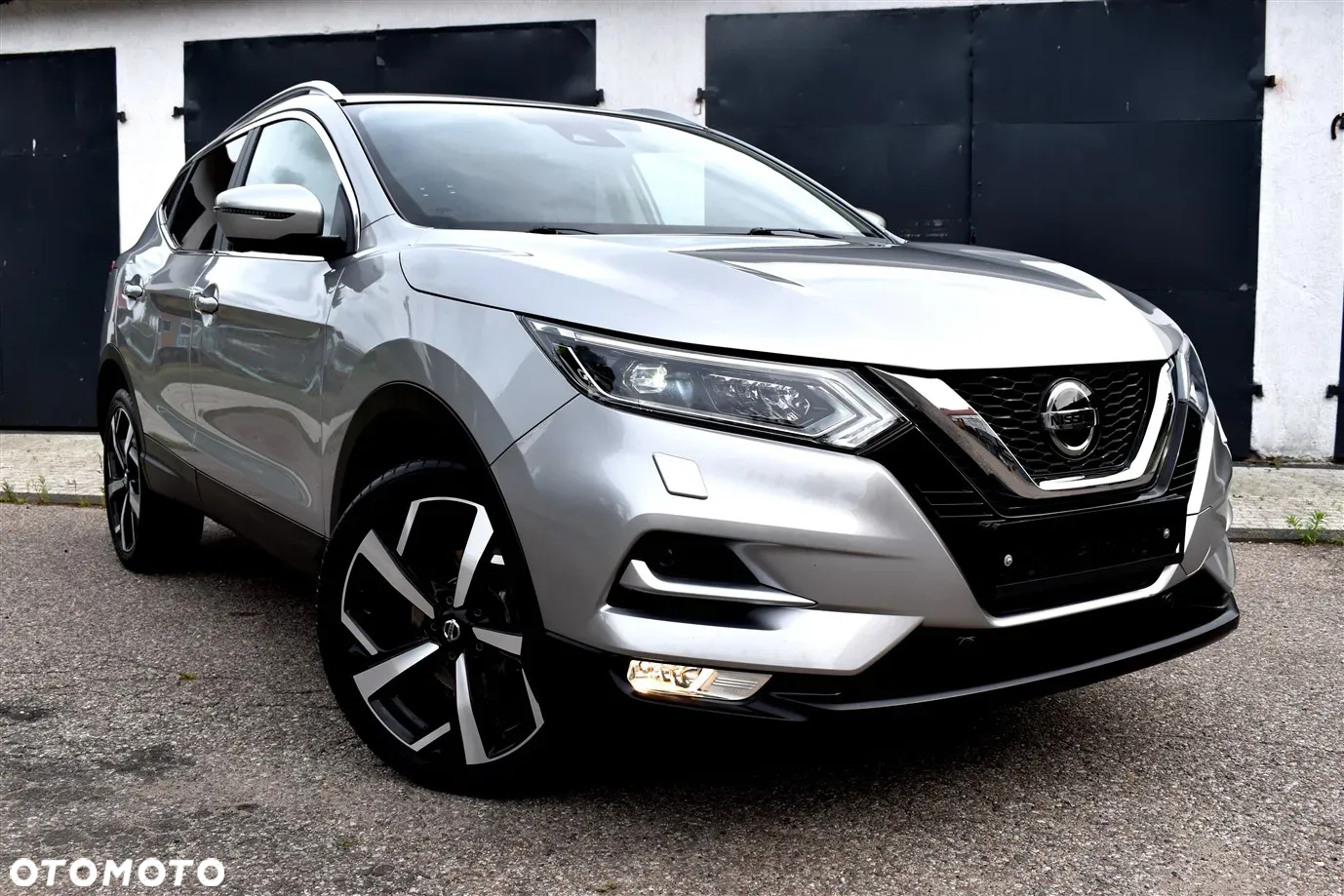 Nissan Qashqai 1.3 DIG-T ZAMA - 40