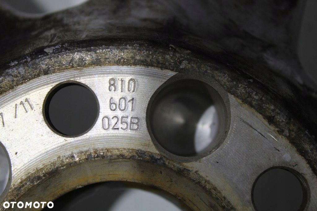 Audi A5 8T0 Felga Felgi 17" - 2