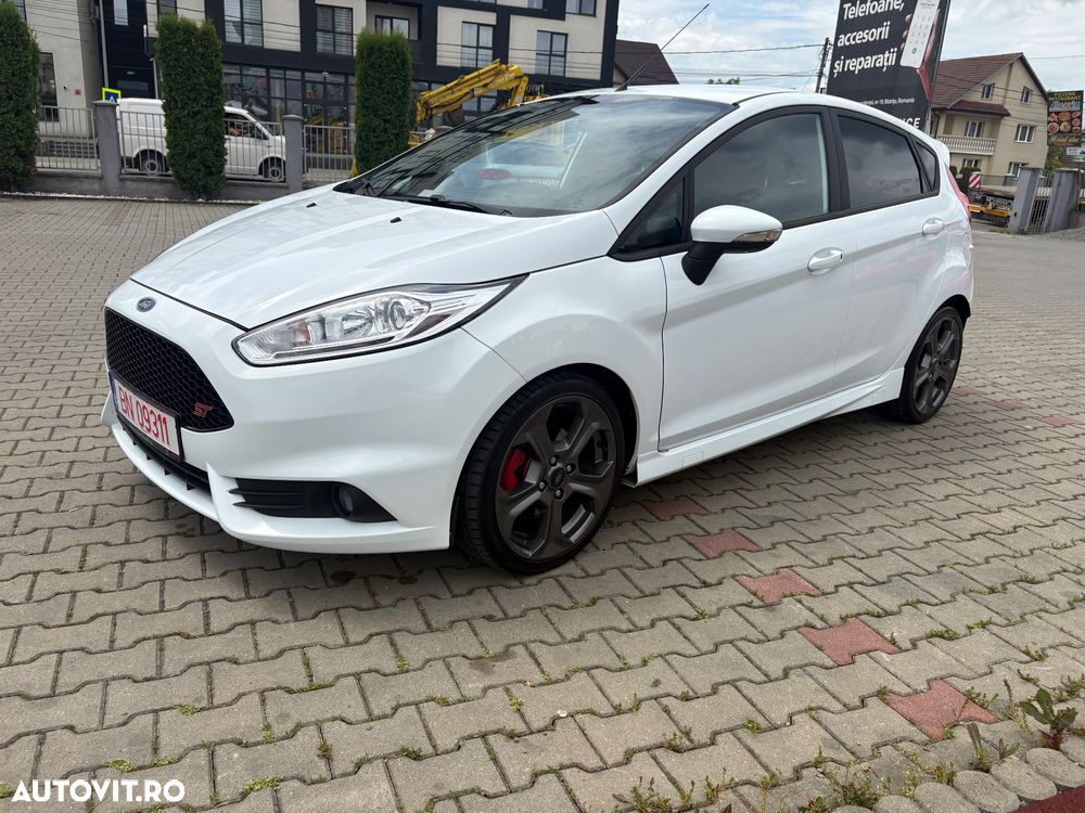 Ford Fiesta 1.6 EcoBoost ST - 4