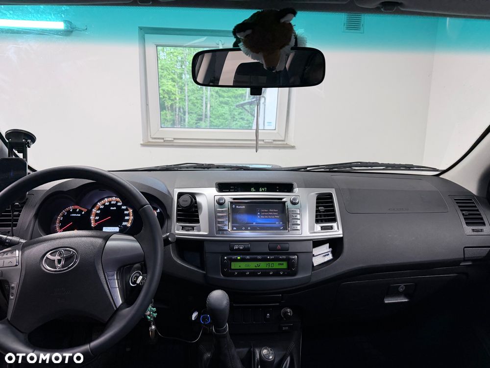 Toyota Hilux - 14