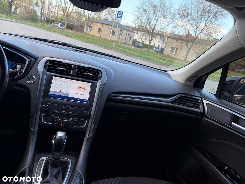 Ford Mondeo 2.0 Hybrid Titanium - 22