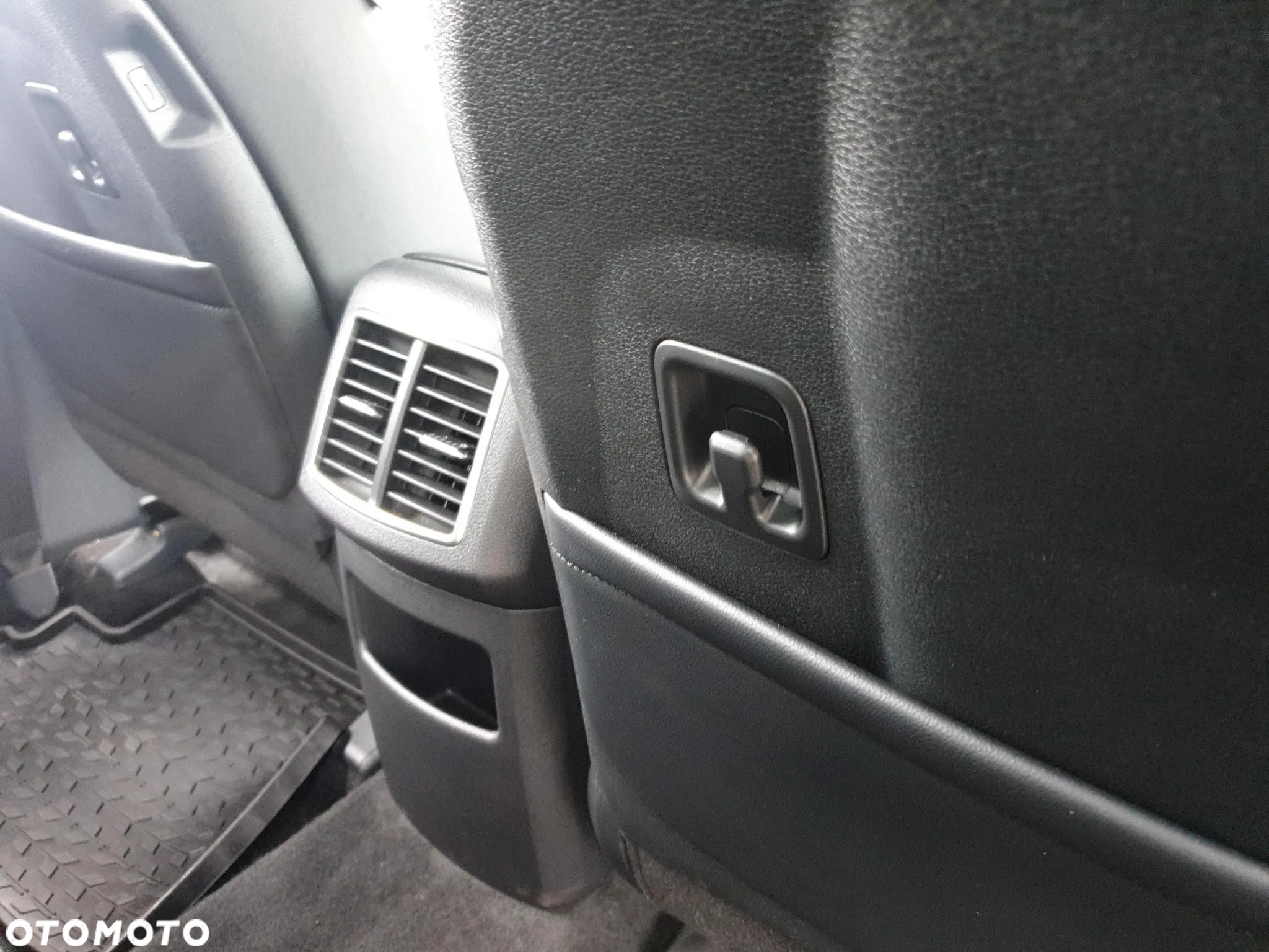 Kia Sportage 1.6 T-GDI L 2WD - 28