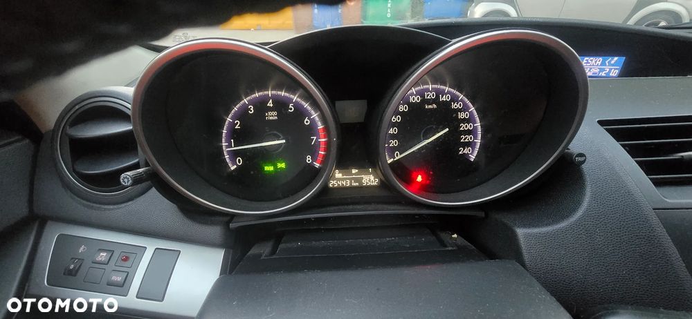 Mazda 3 1.6 90th Anniversary - 6