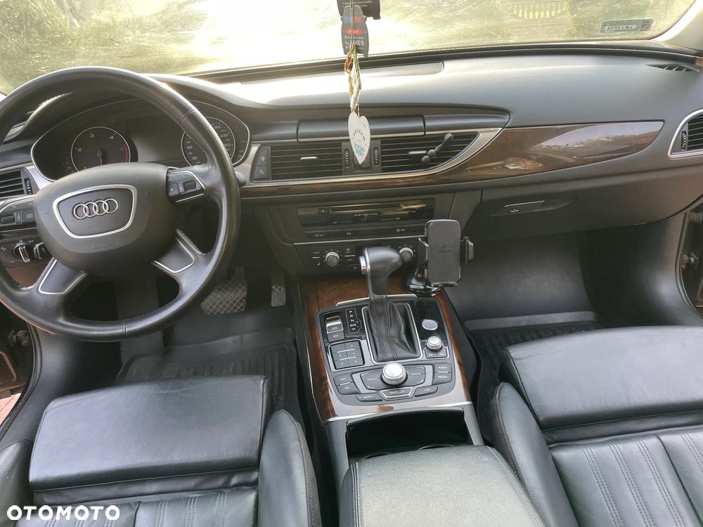 Audi A6 - 12