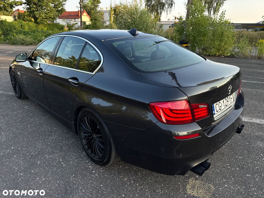 BMW Seria 5 525d - 8
