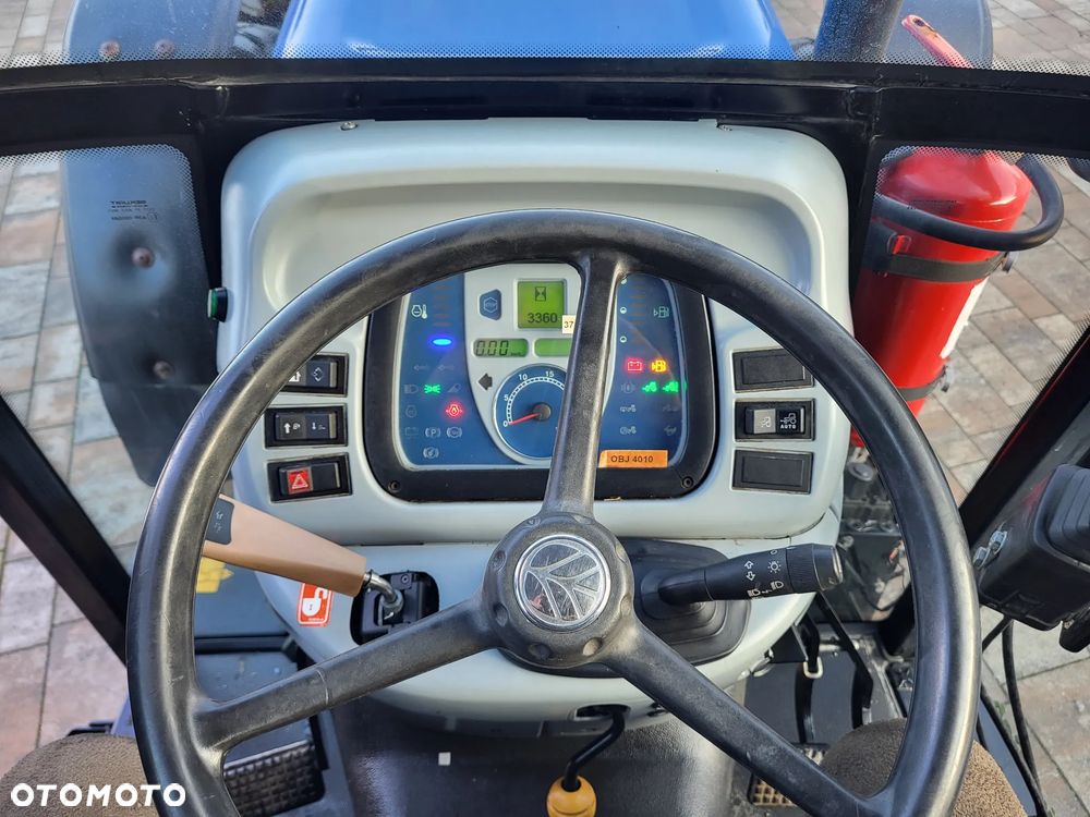 New Holland T4030F - 13