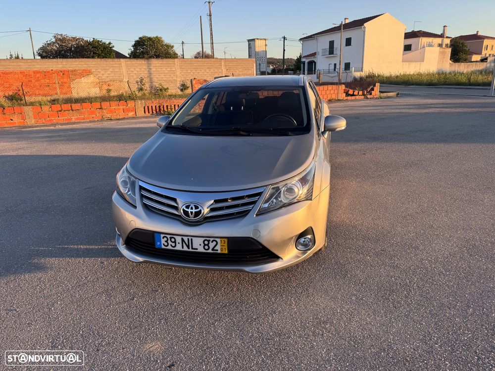 Toyota Avensis SW 2.0 D-4D Luxury+GPS - 2