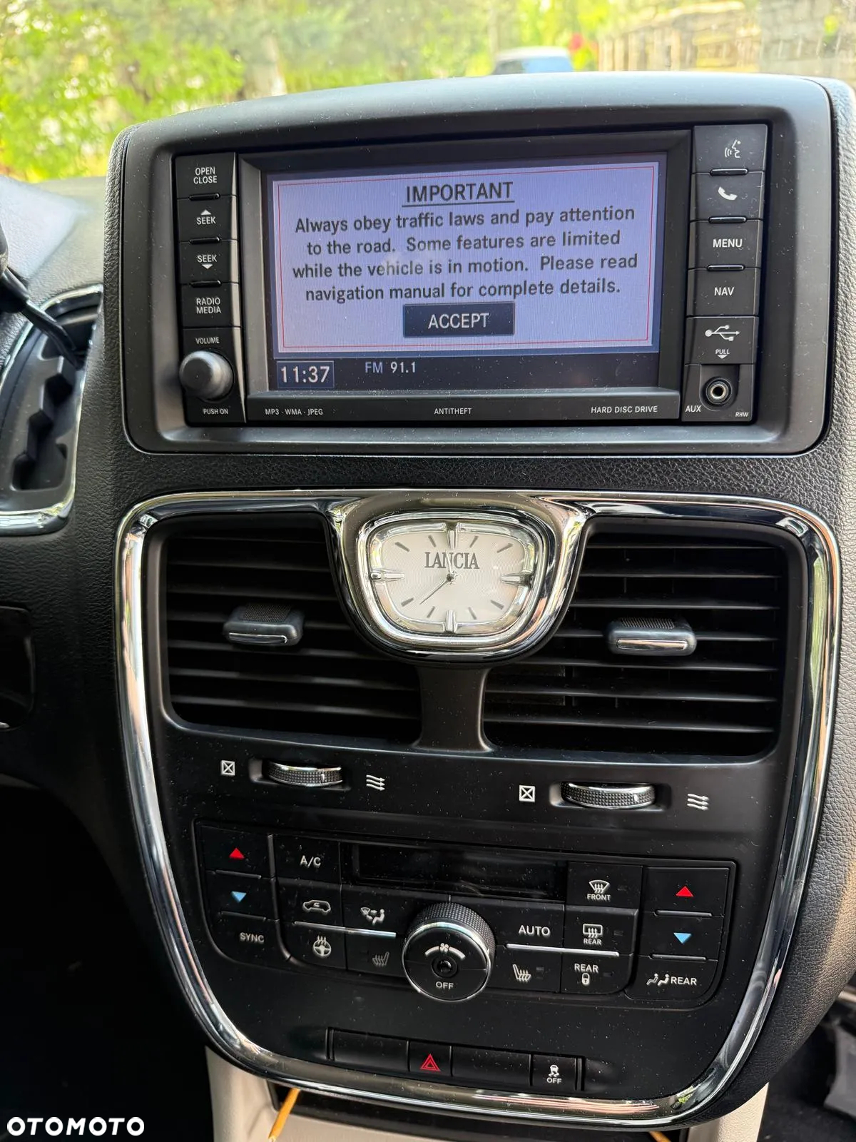 Lancia Voyager - 17