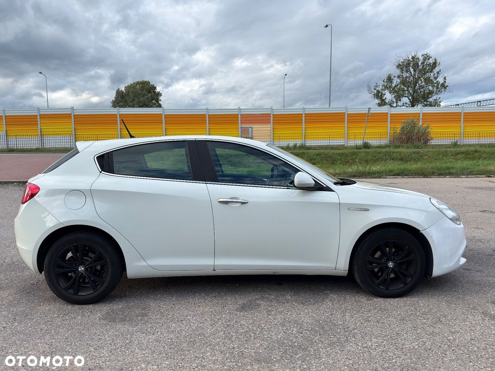 Alfa Romeo Giulietta - 9