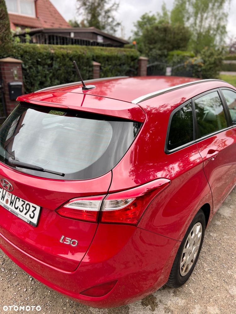 Hyundai i30 i30cw 1.4 Intro Edition - 14