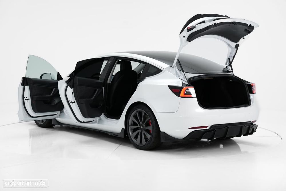Tesla Model 3 - 6