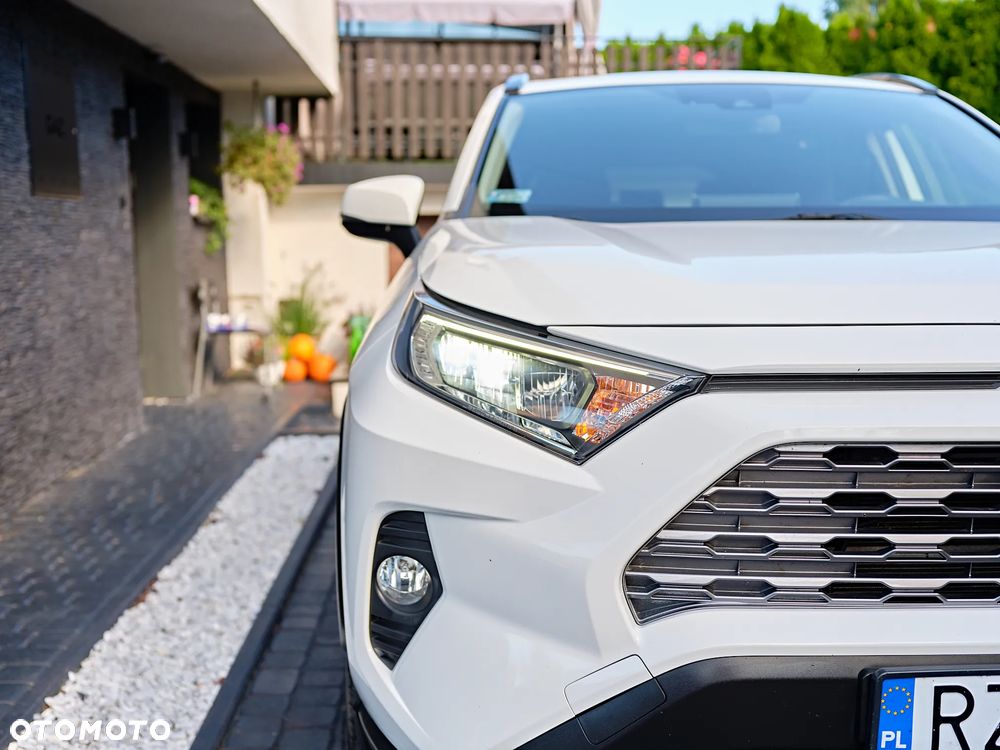 Toyota RAV4 - 11