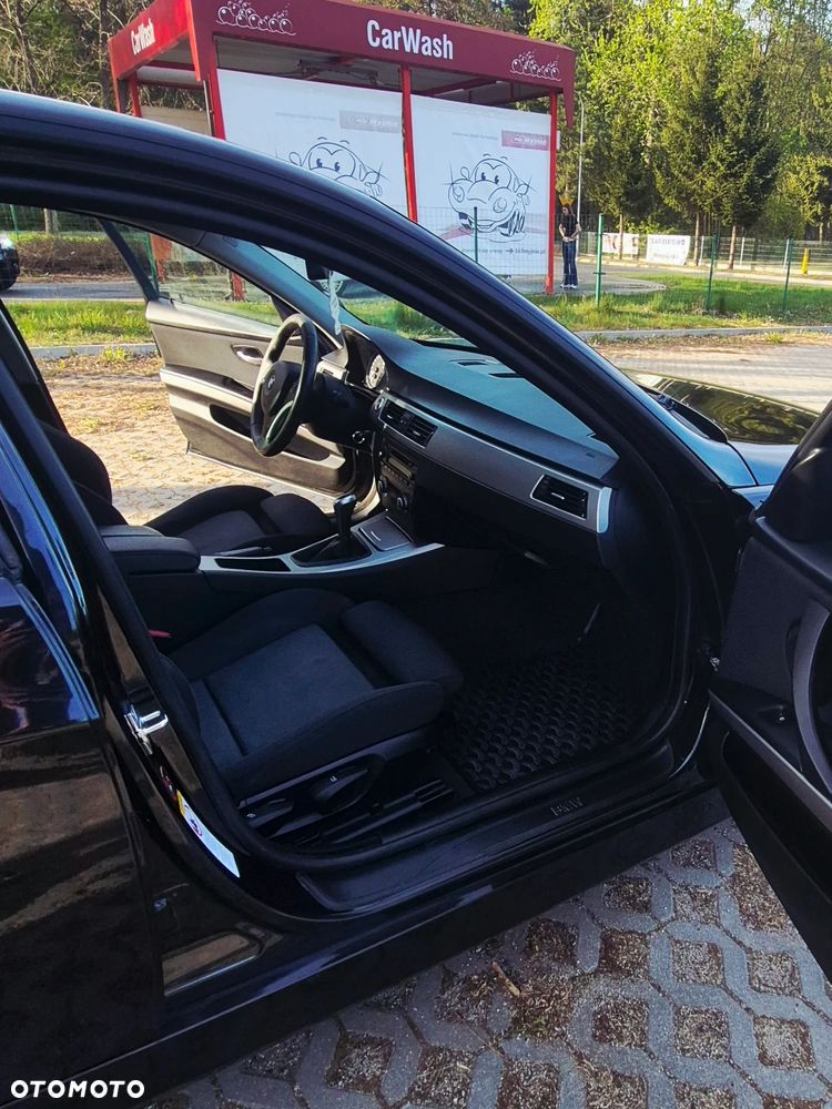 BMW Seria 3 320i - 12