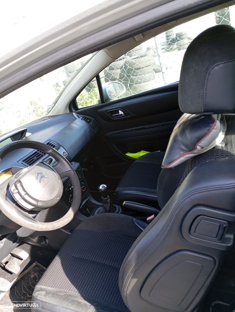 Citroën C4 1.6 HDi FAP VTR Plus - 10